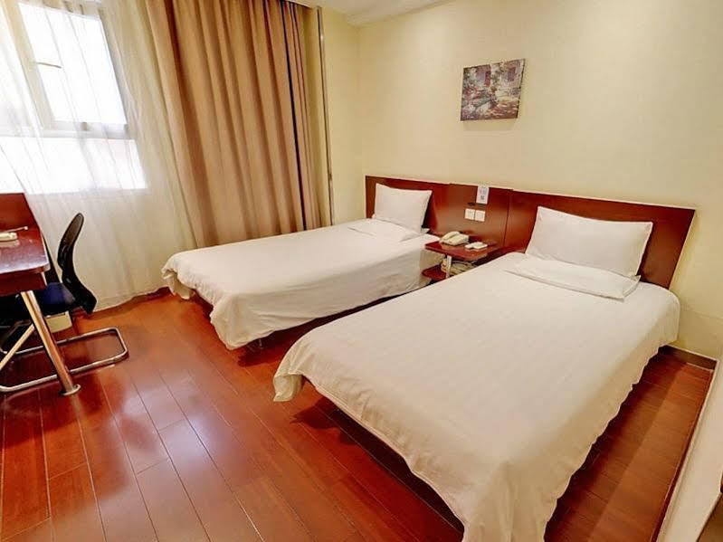 Hanting Hotel Shanghai Hongkou Football Stadium Bagian luar foto