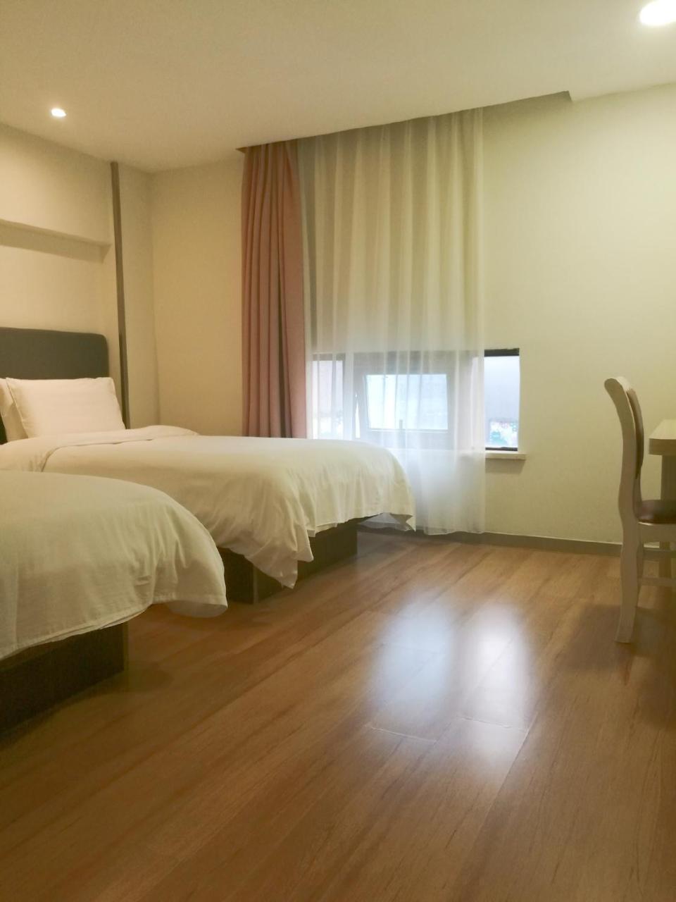 Hanting Hotel Shanghai Hongkou Football Stadium Bagian luar foto